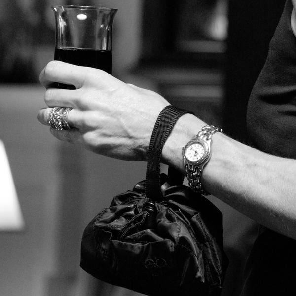 Makeup Travel Bag - Magic Travel Pouch in Black - | Fashiongirl