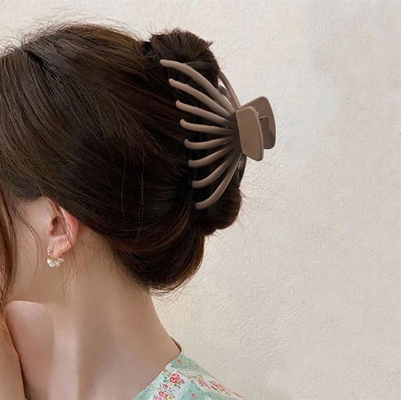 SOHO Elida Hair Claw - Navy - Hair Accessories