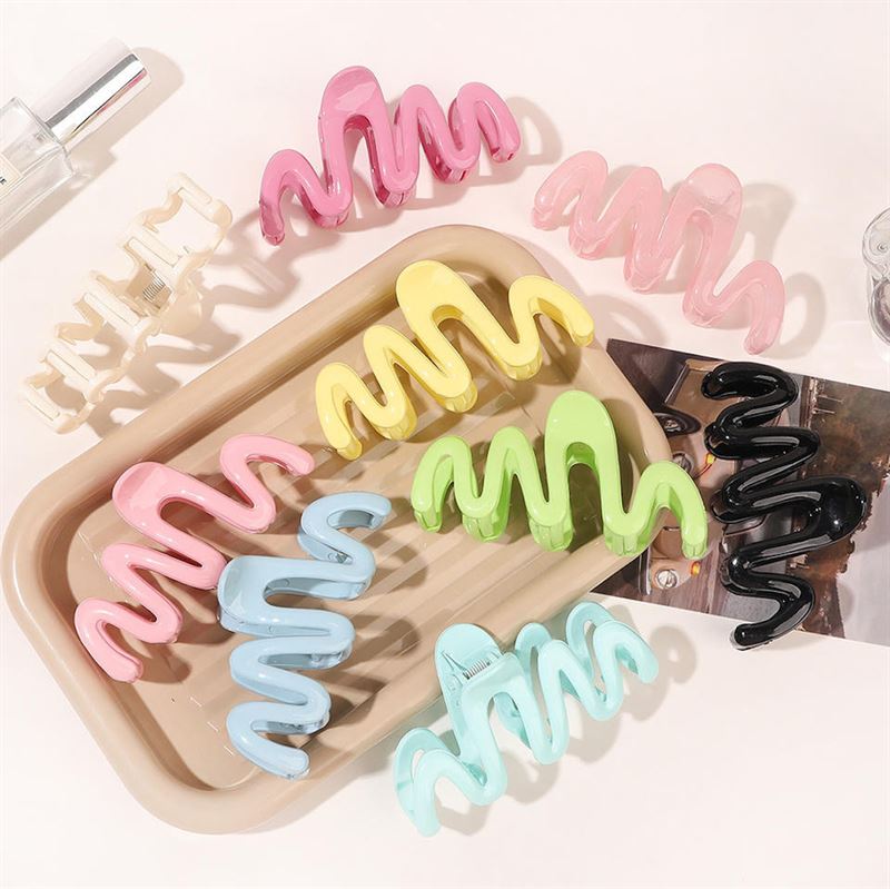 SOHO Malik Hair Claw - White - Hair Accessories